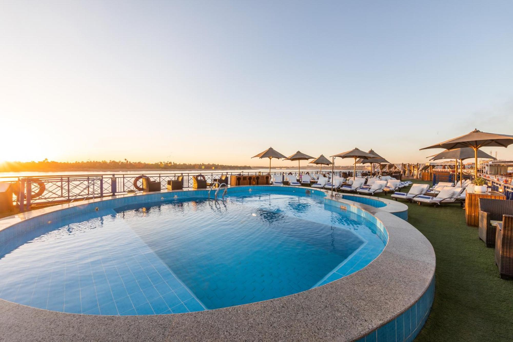 M/S Esmeralda Nile Cruise - 4 Or 7 Nights From Luxor Each Monday And 03 Nights From Aswan Each Friday エクステリア 写真