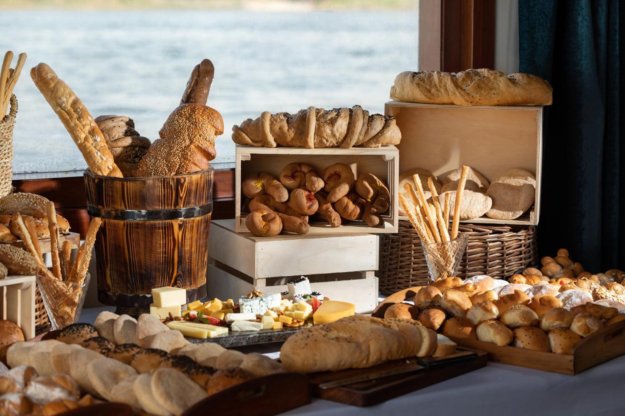 M/S Esmeralda Nile Cruise - 4 Or 7 Nights From Luxor Each Monday And 03 Nights From Aswan Each Friday エクステリア 写真